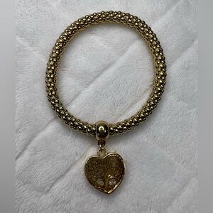 HEART SHAPED TREE OF LIFE STRETCHY GOLD TONE BRACELET NWOT